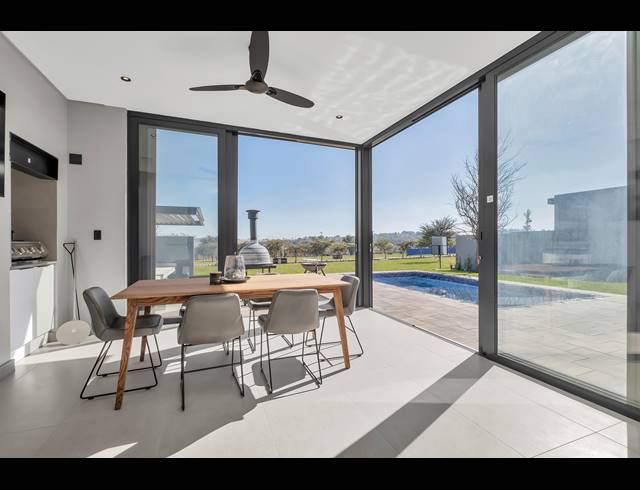 4 BEDROOM HOUSE FOR SALE IN HELDERFONTEIN ESTATE